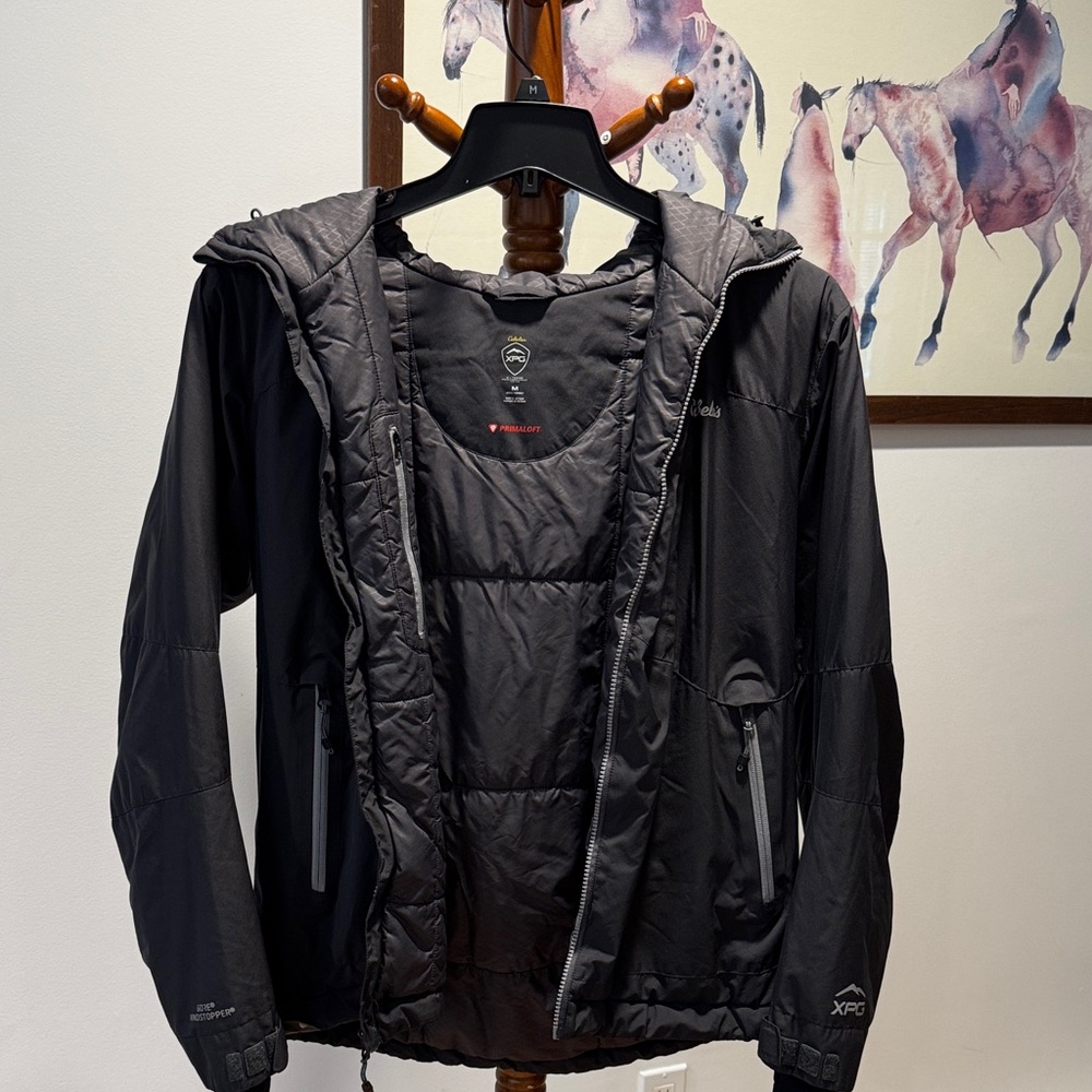 Cabela’s Men’s Light Puffer